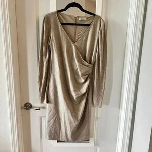 Max Mara Long Sleeve V Neck Dress Size 8 Color Cream